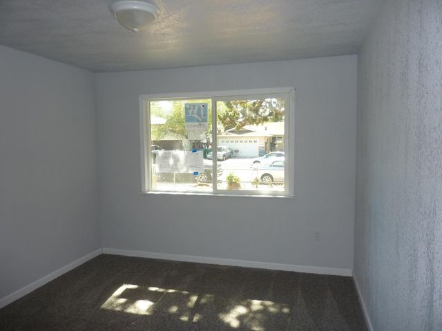 835 Clinton Dr, Stockton, CA 95210