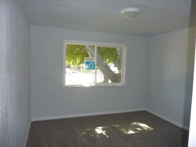 835 Clinton Dr, Stockton, CA 95210