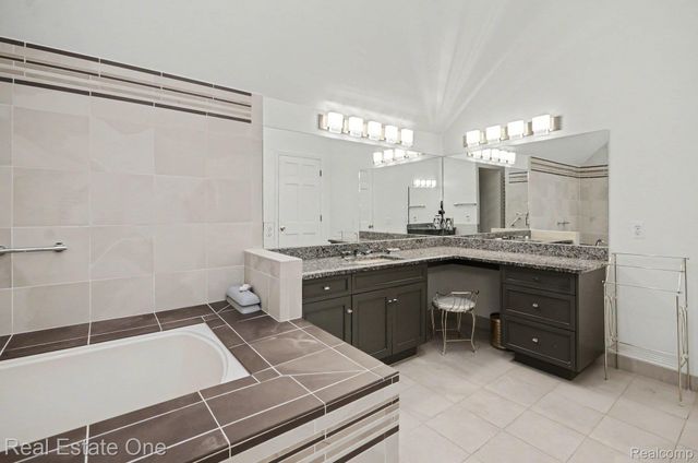 5840 Inkster - House Road, West Bloomfield Charter Township, MI 48323