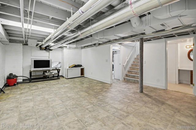 5840 Inkster - House Road, West Bloomfield Charter Township, MI 48323