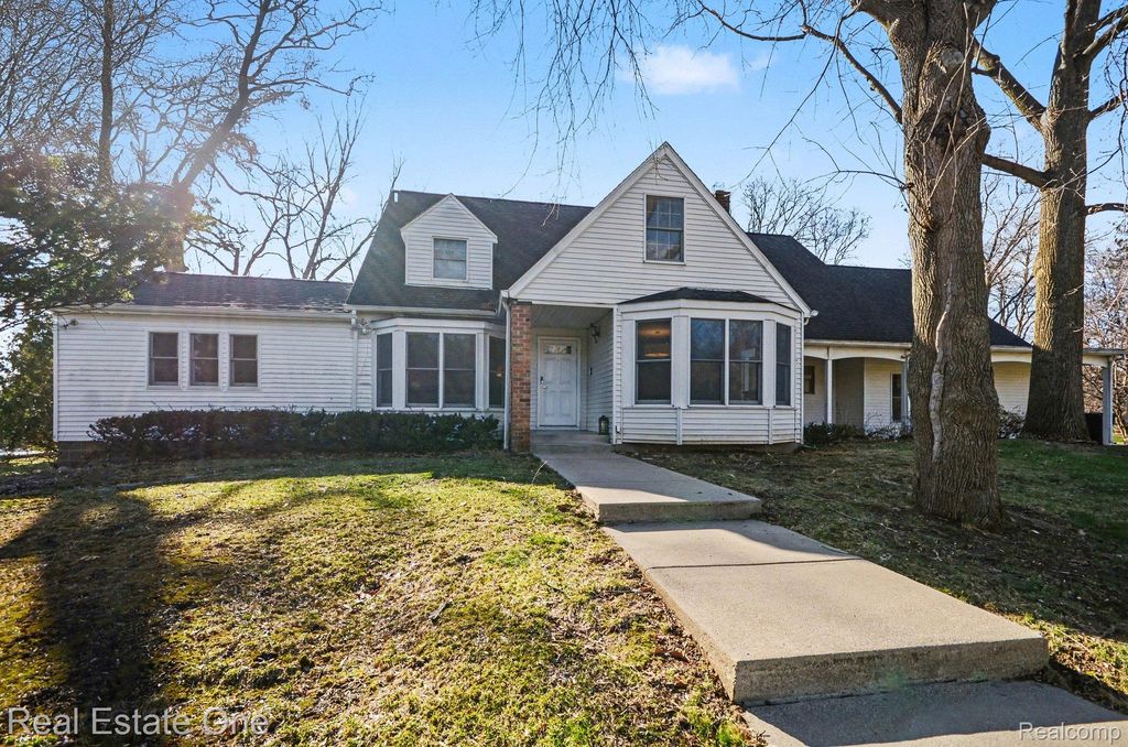 5840 Inkster - House Road, West Bloomfield Charter Township, MI 48323