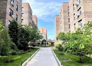 43-40 Union Street 2D, Flushing, NY 11355