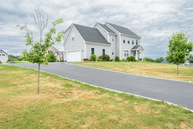 17 Farmington Drive, North Branford, CT 06472