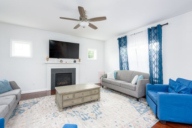 17 Farmington Drive, North Branford, CT 06472