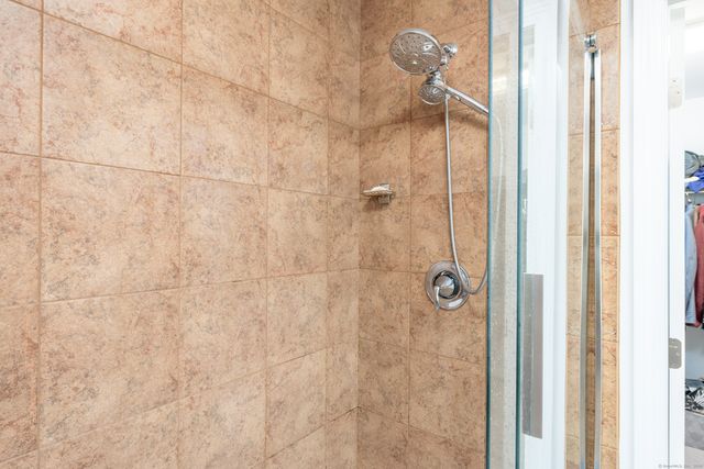 17 Farmington Drive, North Branford, CT 06472