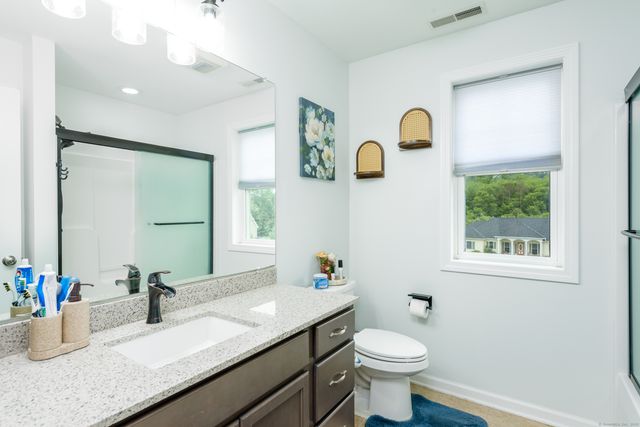 17 Farmington Drive, North Branford, CT 06472