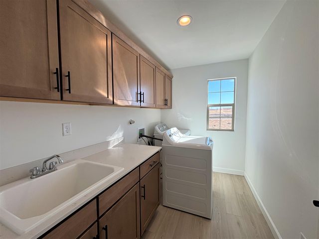 3016 Donita Lane NE, Rio Rancho, NM 87144