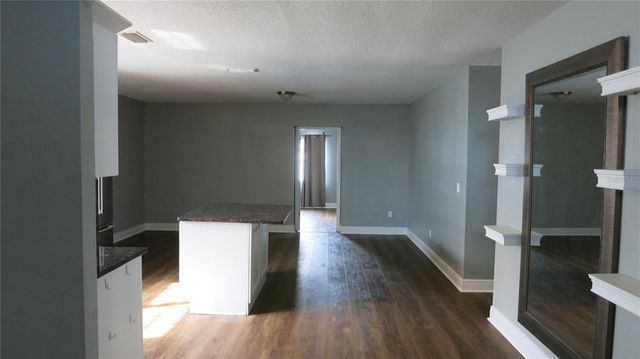 7432 OAKVISTA CIRCLE, Tampa, FL 33634