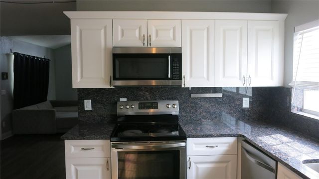 7432 OAKVISTA CIRCLE, Tampa, FL 33634