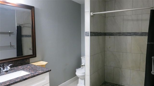 7432 OAKVISTA CIRCLE, Tampa, FL 33634