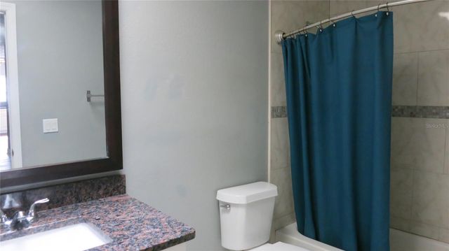 7432 OAKVISTA CIRCLE, Tampa, FL 33634