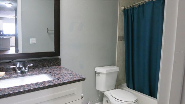 7432 OAKVISTA CIRCLE, Tampa, FL 33634