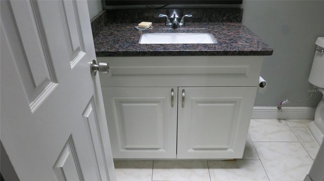 7432 OAKVISTA CIRCLE, Tampa, FL 33634