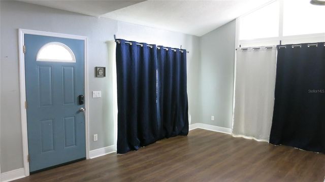 7432 OAKVISTA CIRCLE, Tampa, FL 33634