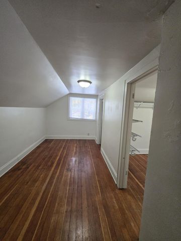 3022 32nd Avenue S, Minneapolis, MN 55406