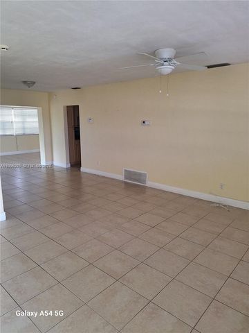 710 NW 77th Way, Pembroke Pines, FL 33024