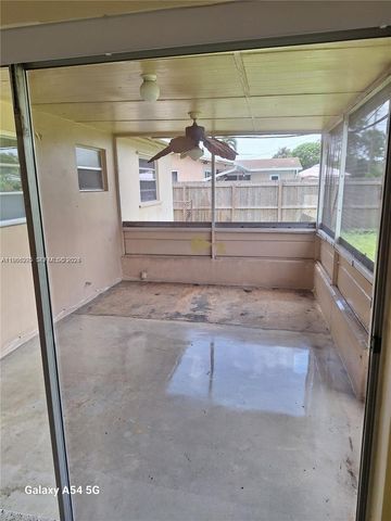 710 NW 77th Way, Pembroke Pines, FL 33024