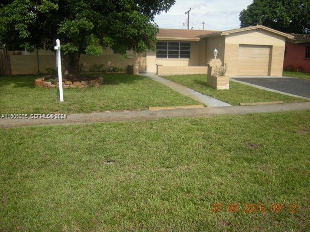 710 NW 77th Way, Pembroke Pines, FL 33024