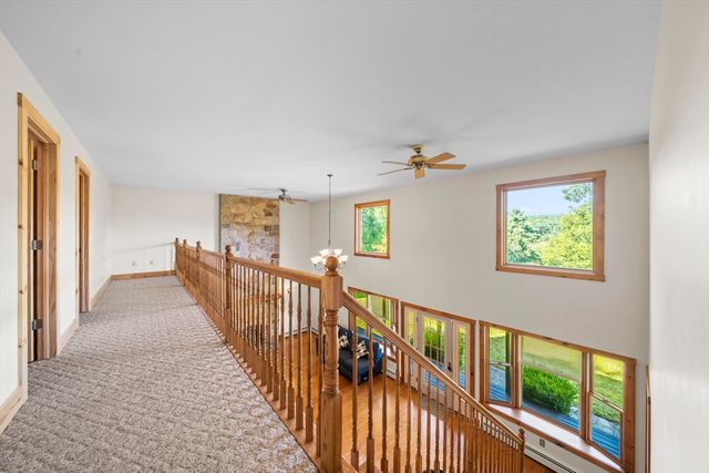 52 Washington Rd, Brimfield, MA 01010