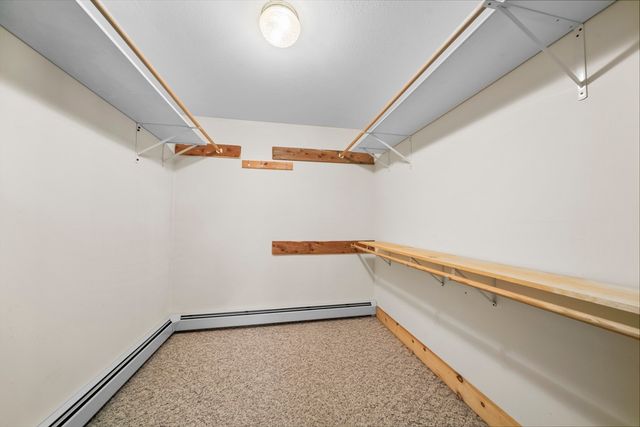 52 Washington Rd, Brimfield, MA 01010