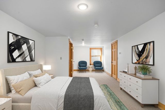 52 Washington Rd, Brimfield, MA 01010