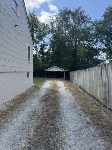 308 8th Ave, Columbia, TN 38401