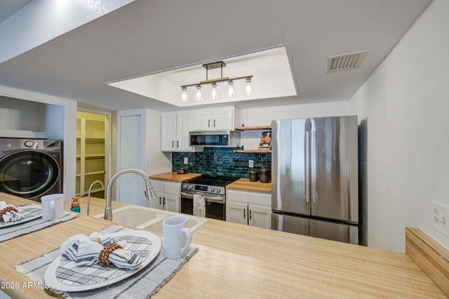 1920 W LINDNER Avenue 203, Mesa, AZ 85202