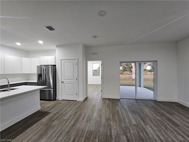 9011 Penny CIR, Labelle, FL 33935