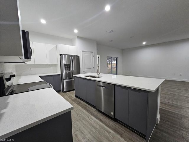 9011 Penny CIR, Labelle, FL 33935