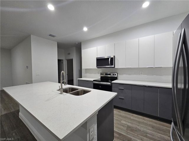 9011 Penny CIR, Labelle, FL 33935