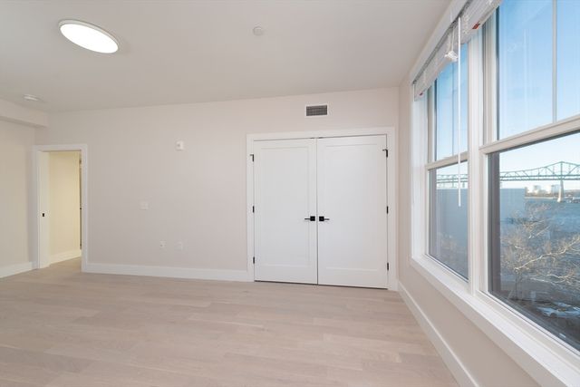 425 Border St 407, Boston, MA 02128