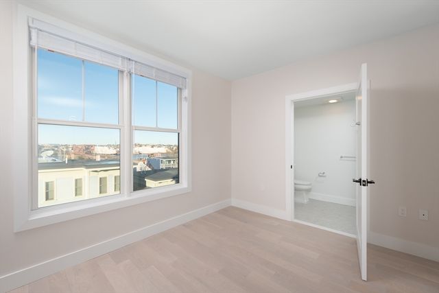 425 Border St 407, Boston, MA 02128