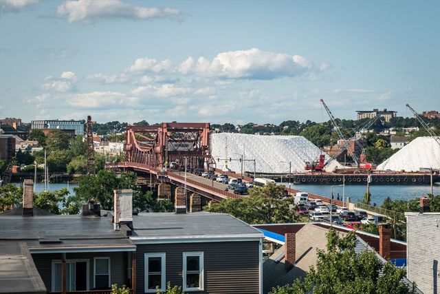 425 Border St 407, Boston, MA 02128