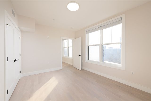 425 Border St 407, Boston, MA 02128