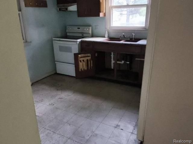 1008 Reo Road, Lansing, MI 48910