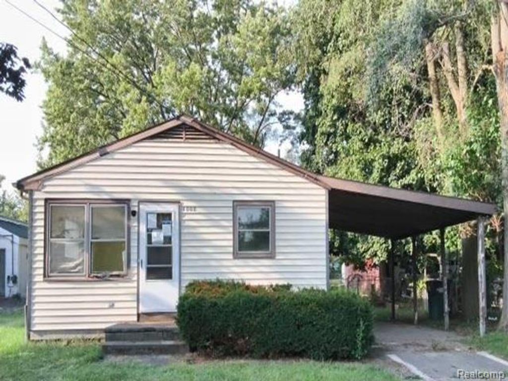 1008 Reo Road, Lansing, MI 48910
