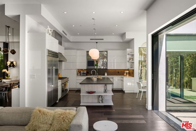 848 N Crescent Heights Boulevard, Los Angeles, CA 90046