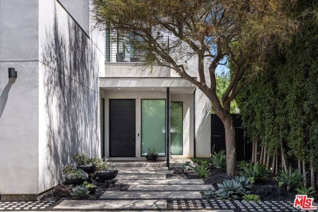848 N Crescent Heights Boulevard, Los Angeles, CA 90046