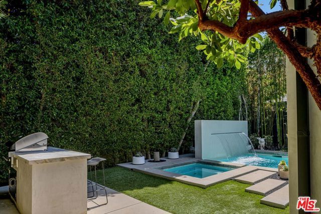 848 N Crescent Heights Boulevard, Los Angeles, CA 90046