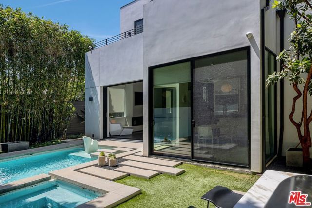 848 N Crescent Heights Boulevard, Los Angeles, CA 90046