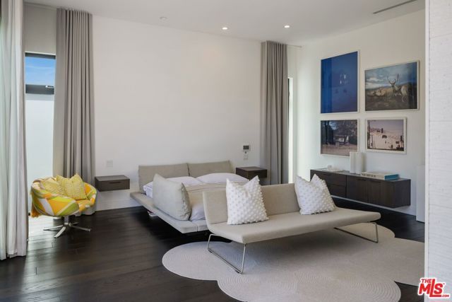 848 N Crescent Heights Boulevard, Los Angeles, CA 90046