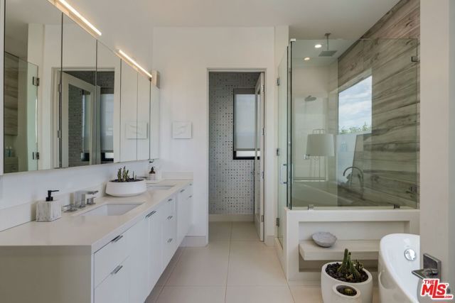 848 N Crescent Heights Boulevard, Los Angeles, CA 90046