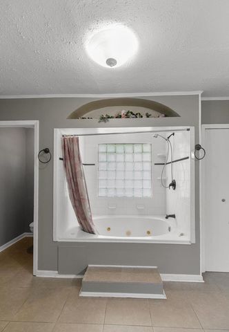 1935 Denton Road, Dothan, AL 36303