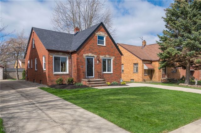 6392 Doncaster Avenue, Parma, OH 44129
