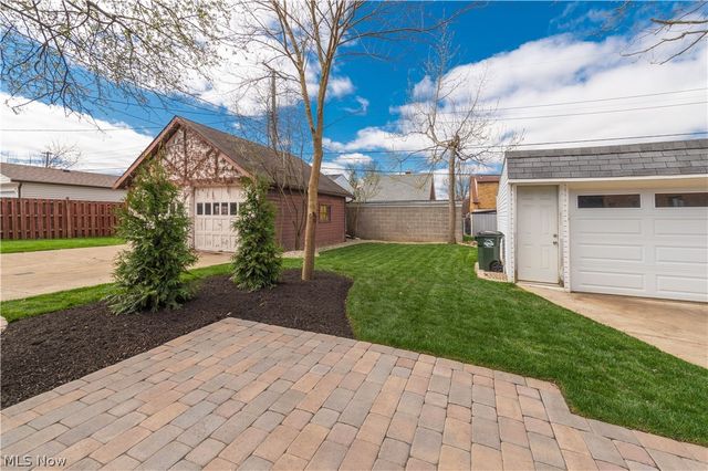 6392 Doncaster Avenue, Parma, OH 44129