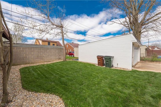 6392 Doncaster Avenue, Parma, OH 44129