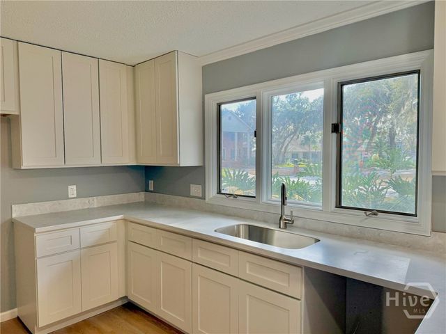 10 Cove Drive, Savannah, GA 31419