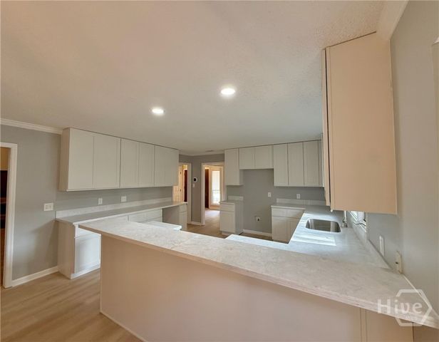 10 Cove Drive, Savannah, GA 31419