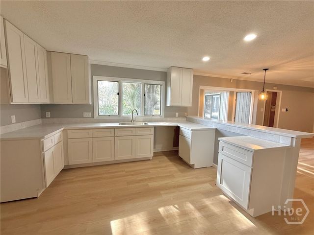 10 Cove Drive, Savannah, GA 31419