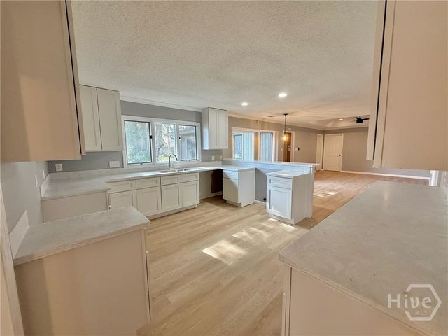 10 Cove Drive, Savannah, GA 31419